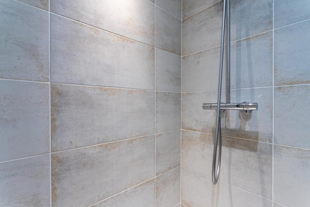 Luxurious 1 Bedroom, Ac, Terrace, Close Beaches - Dodo Et Tartine Каркеран Экстерьер фото