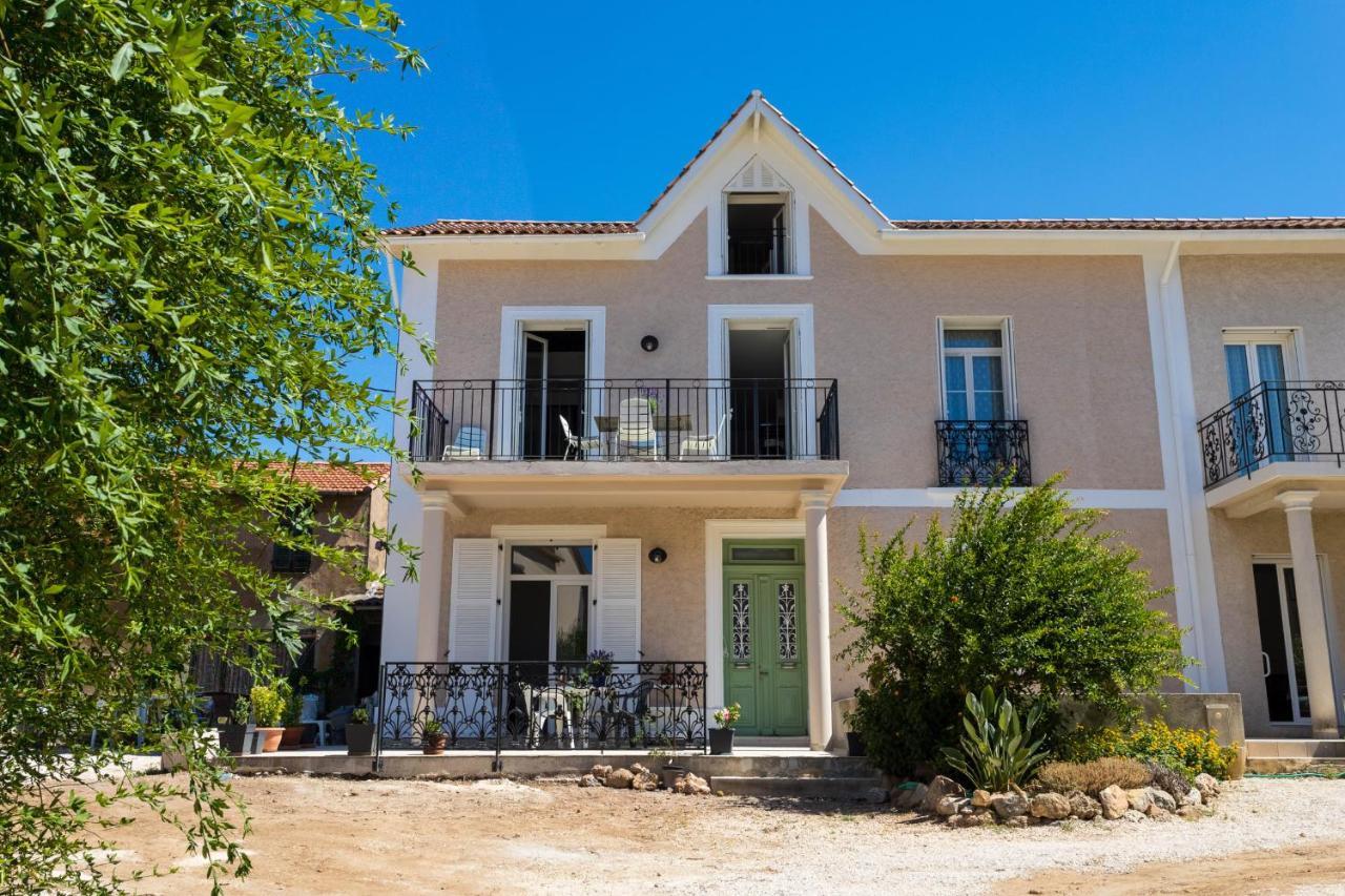 Luxurious 1 Bedroom, Ac, Terrace, Close Beaches - Dodo Et Tartine Каркеран Экстерьер фото